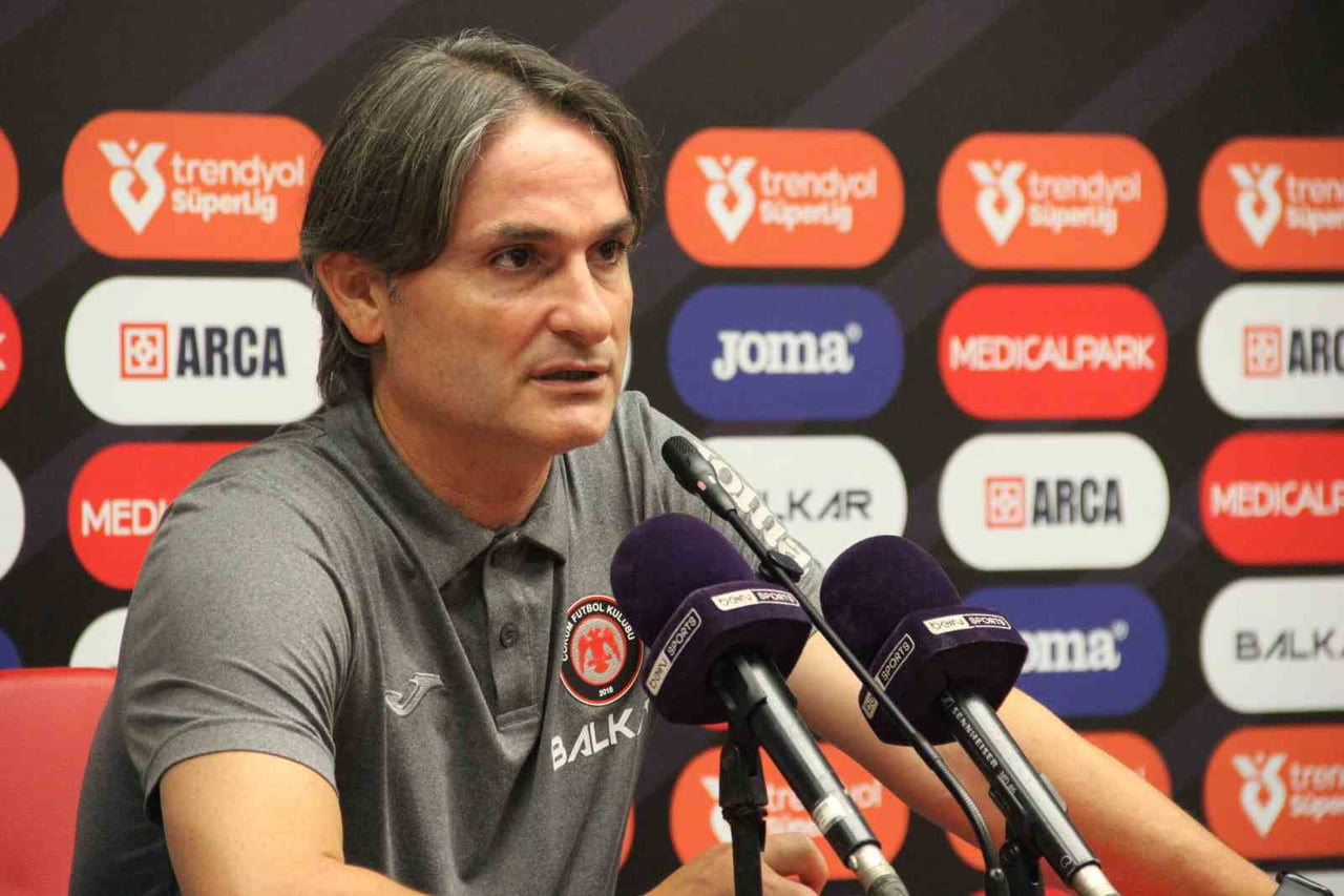 ÇORUM FK TEKNİK SORUMLUSU TAMER SİVRİKAYA, "BUGÜN BİZ İYİ OYNAYARAK KAYBETTİK. BENCE OYUN...