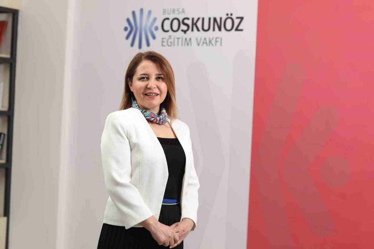 COŞKUNÖZ EĞİTİM VAKFI, MÜHENDİSLİK FAKÜLTELERİNDE ÖĞRENİM GÖREN ÖĞRENCİLERE YÖNELİK HAYATA...