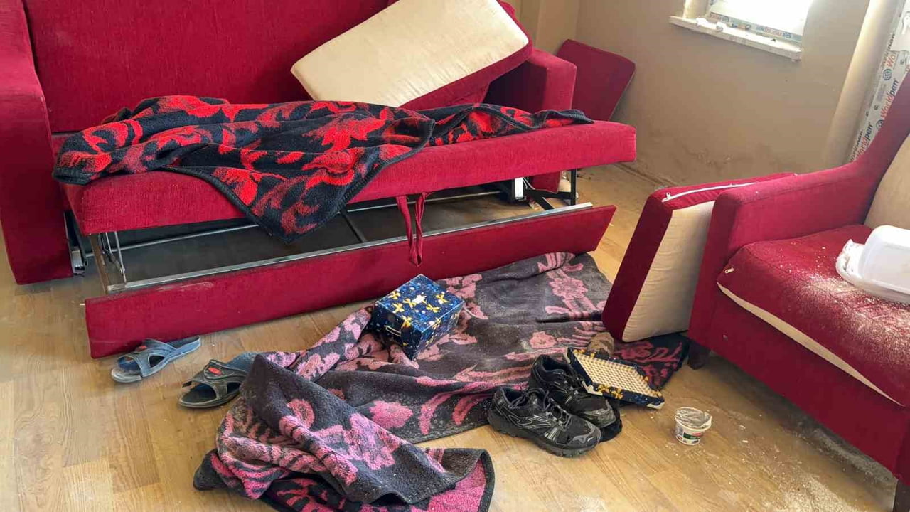 CUMHURBAŞKANI ERDOĞAN'A SUİKAST GİRİŞİMİNDE BULUNANLAR ARASINDAKİ TERÖRİSTİN YAKALANDIĞI HÜCRE EVİ...