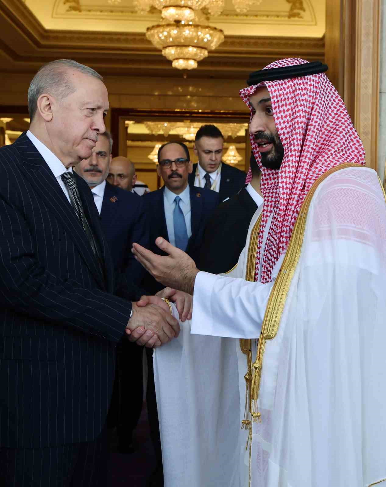 CUMHURBAŞKANI ERDOĞAN, SUUDİ ARABİSTAN VELİAHT PRENSİ MUHAMMED BİN SELMAN İLE BİR ARAYA...