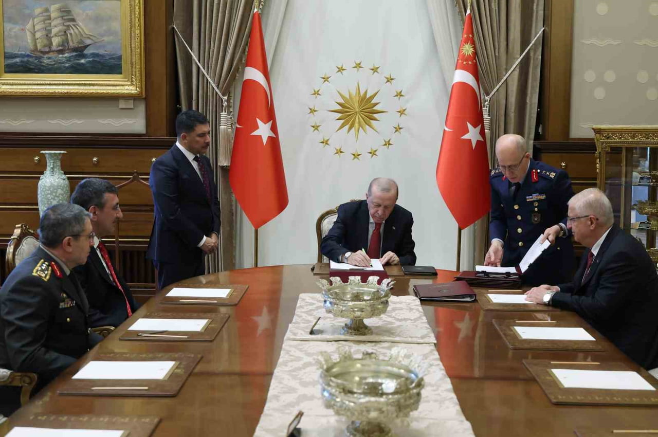 CUMHURBAŞKANI RECEP TAYYİP ERDOĞAN, "YÜKSEK ASKERÎ ŞÛRADA ALDIĞIMIZ KARARLAR ÜLKEMİZ, MİLLETİMİZ...