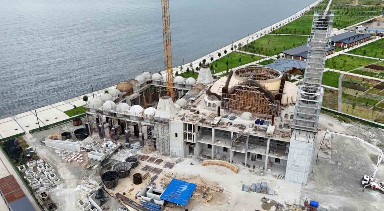 CUMHURBAŞKANLIĞI YÜKSEK İSTİŞARE KURULU (YİK) ÜYESİ VE 27. DÖNEM TBMM MECLİS BAŞKANI İSMAİL...