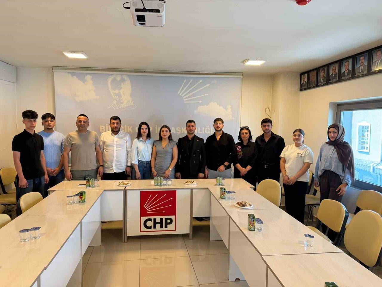 CUMHURİYET HALK PARTİSİ (CHP) GENÇLİK KOLLARI GENEL BAŞKANI BERFİN KARAN BİLECİK'E GELDİ.