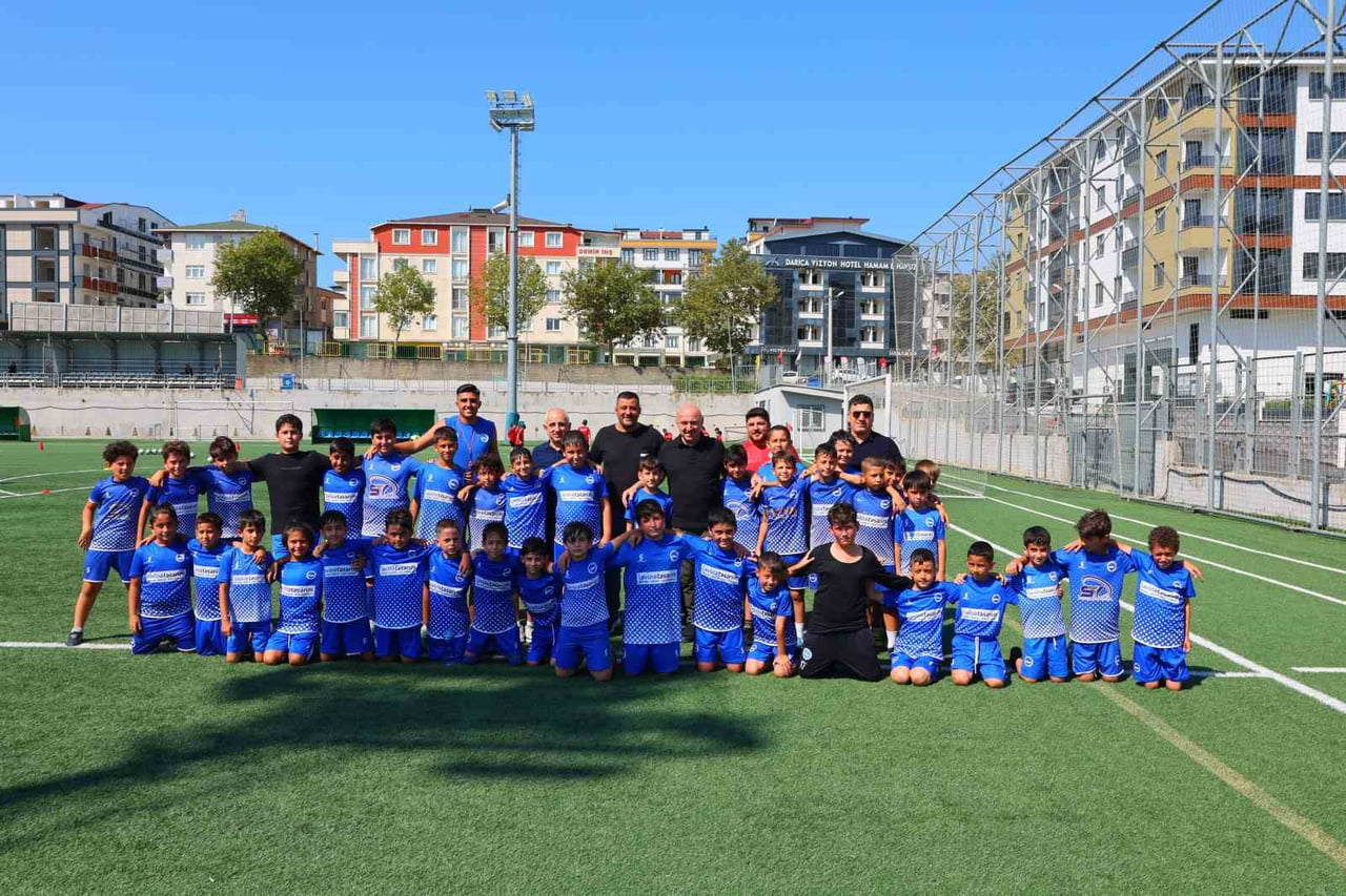 DARICA'DA GENÇLİK VE SPOR BAKANLIĞININ DESTEĞİYLE YAKLAŞIK 250 MİLYON LİRA BÜTÇELİ İKİ YENİ SPOR...