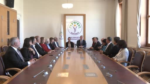 DEM Parti 'Çerçeve Yasa Teklifi'ni imzaladı