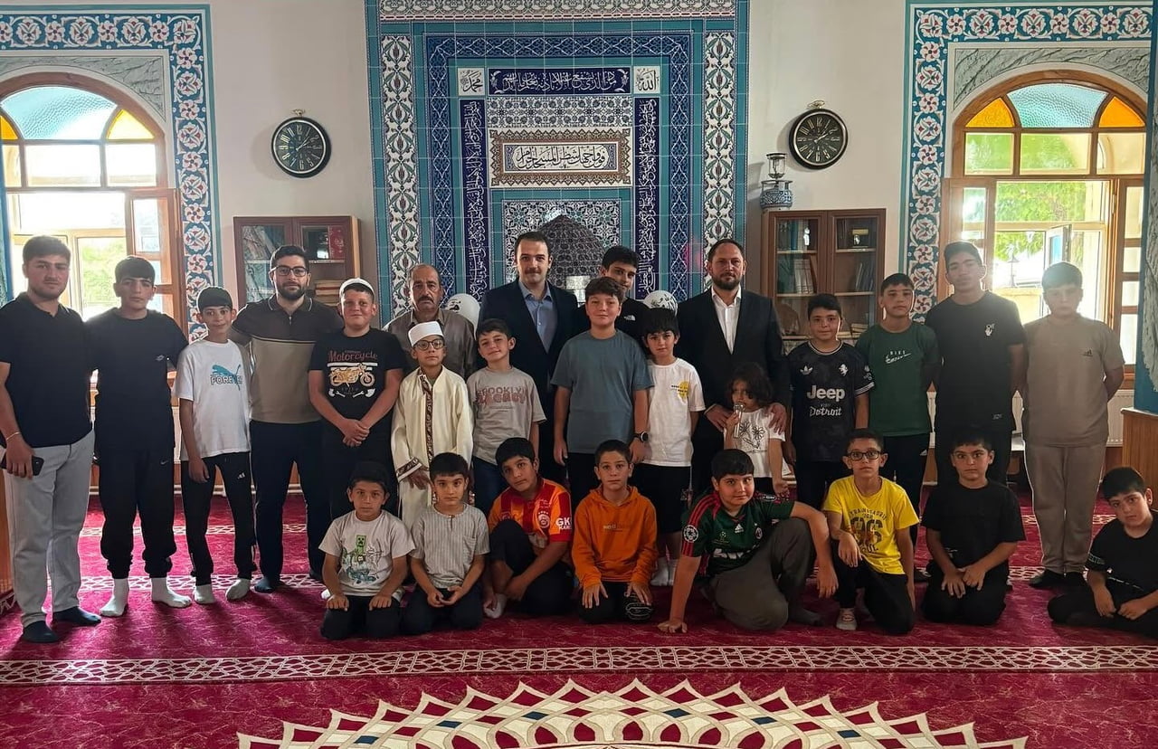 DEMİRÖZÜ KAYMAKAMI İBRAHİM ZAHİD AHAT, BEŞPINAR VE KALECİK KÖYLERİNDEKİ YAZ KUR’AN KURSLARINI...