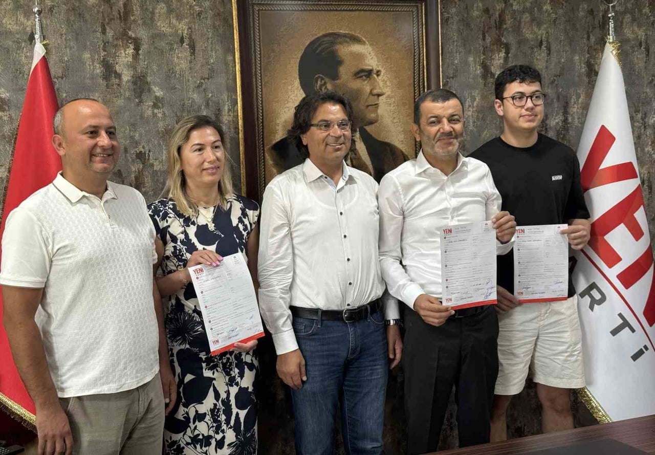 DENİZLİ BÜYÜKŞEHİR BELEDİYE BAŞKANI BÜLENT NURİ ÇAVUŞOĞLU, EŞİ NİLGÜN ÇAVUŞOĞLU VE OĞLU DENİZ...
