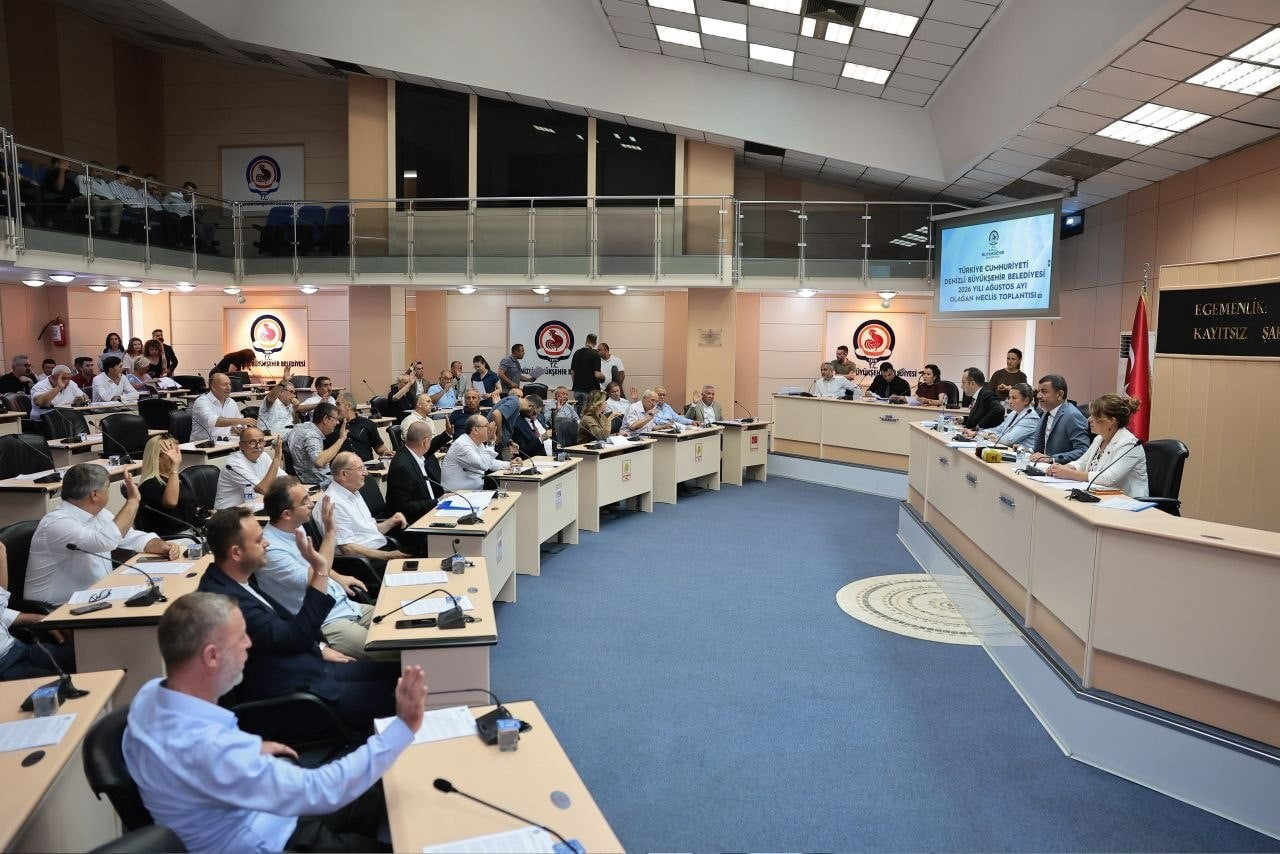 DENİZLİ BÜYÜKŞEHİR BELEDİYESİ AĞUSTOS AYI MECLİS TOPLANTISI’NDA ALINAN KARARLARLA HEM SOSYAL...