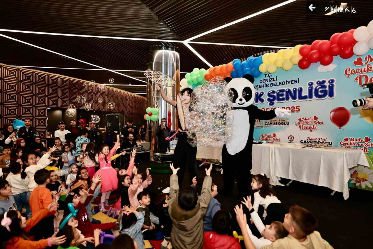 DENİZLİ BÜYÜKŞEHİR BELEDİYESİ, YAZ TATİLİNİ ÇOCUK ŞENLİĞİ İLE DAHA EĞLENCELİ HALE GETİRİYOR. 21...