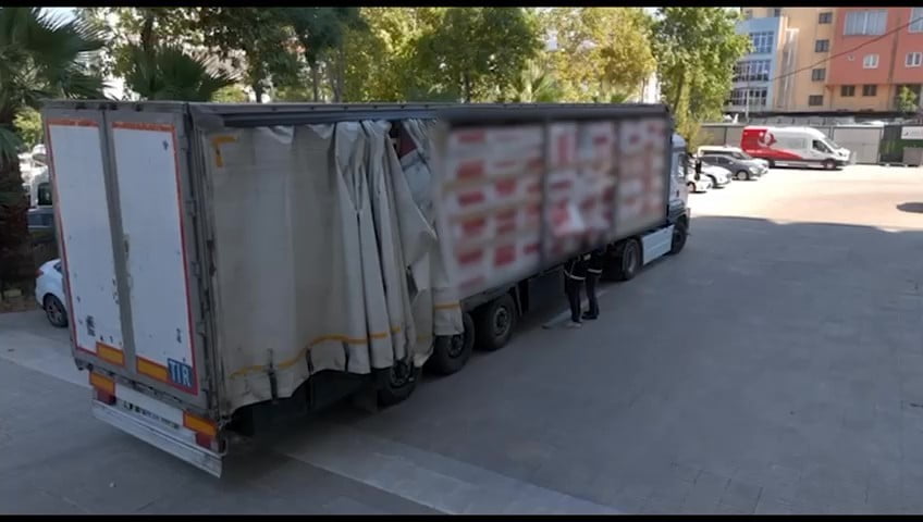 DENİZLİ’DE POLİS EKİPLERİNCE TÜTÜN VE TÜTÜN MAMULLERİ KAÇAKÇILIĞINA YÖNELİK DÜZENLENEN...