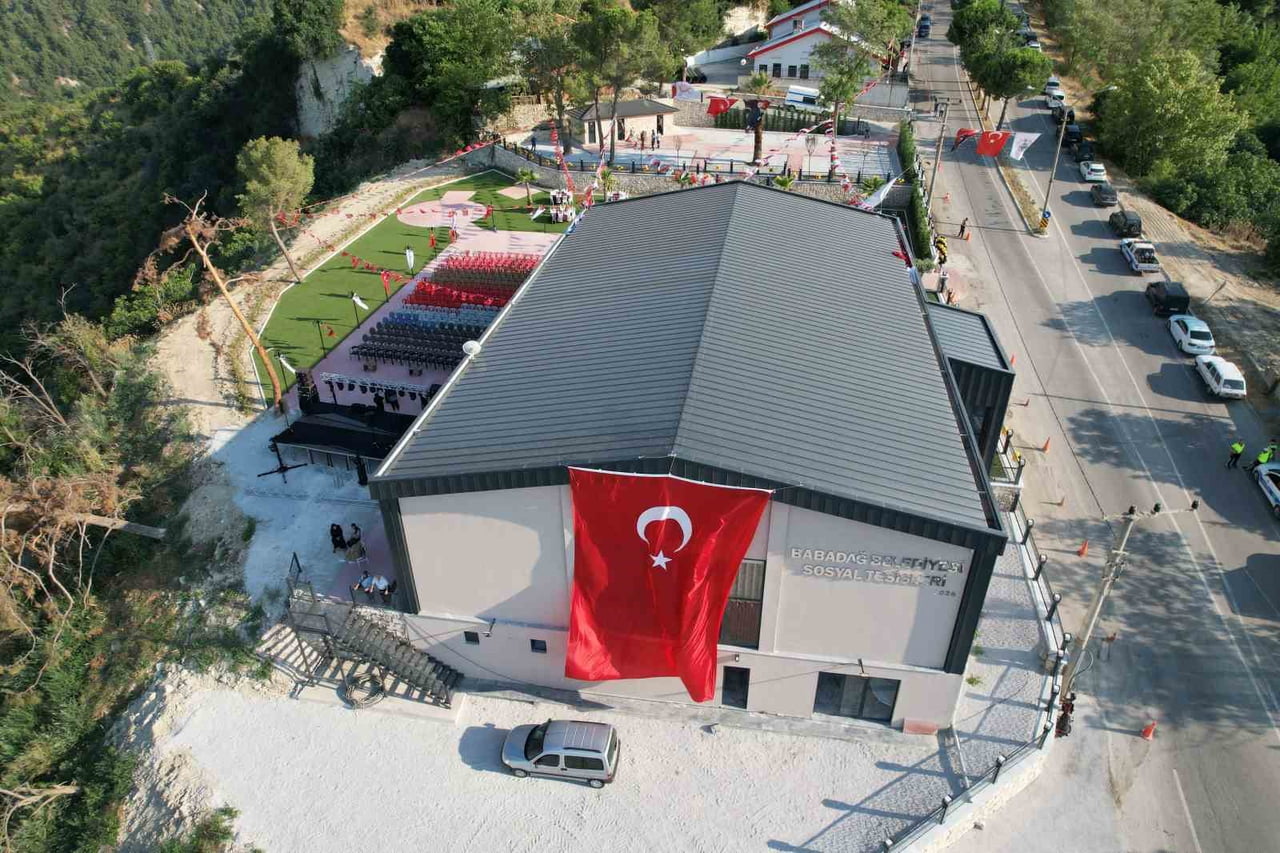 DENİZLİ’NİN BABADAĞ İLÇESİNDE TAMAMLANAN BABADAĞ BELEDİYESİ SOSYAL TESİSLERİ DÜZENLENEN TÖRENLE...