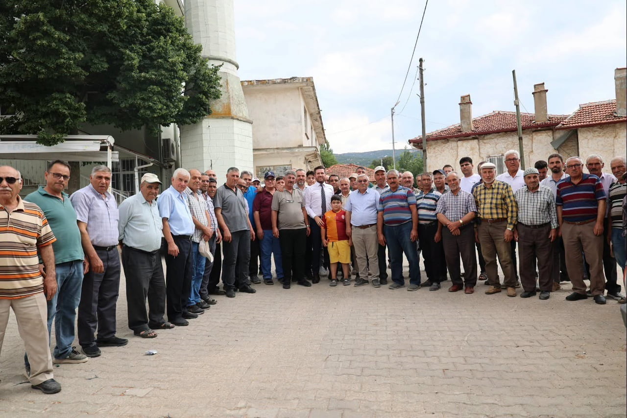 DENİZLİ’NİN TAVAS İLÇESİNDE GÖREVE SEÇİLDİĞİ GÜNDEN İTİBAREN İLÇEYİ KARIŞ KARIŞ GEZEN BELEDİYE...