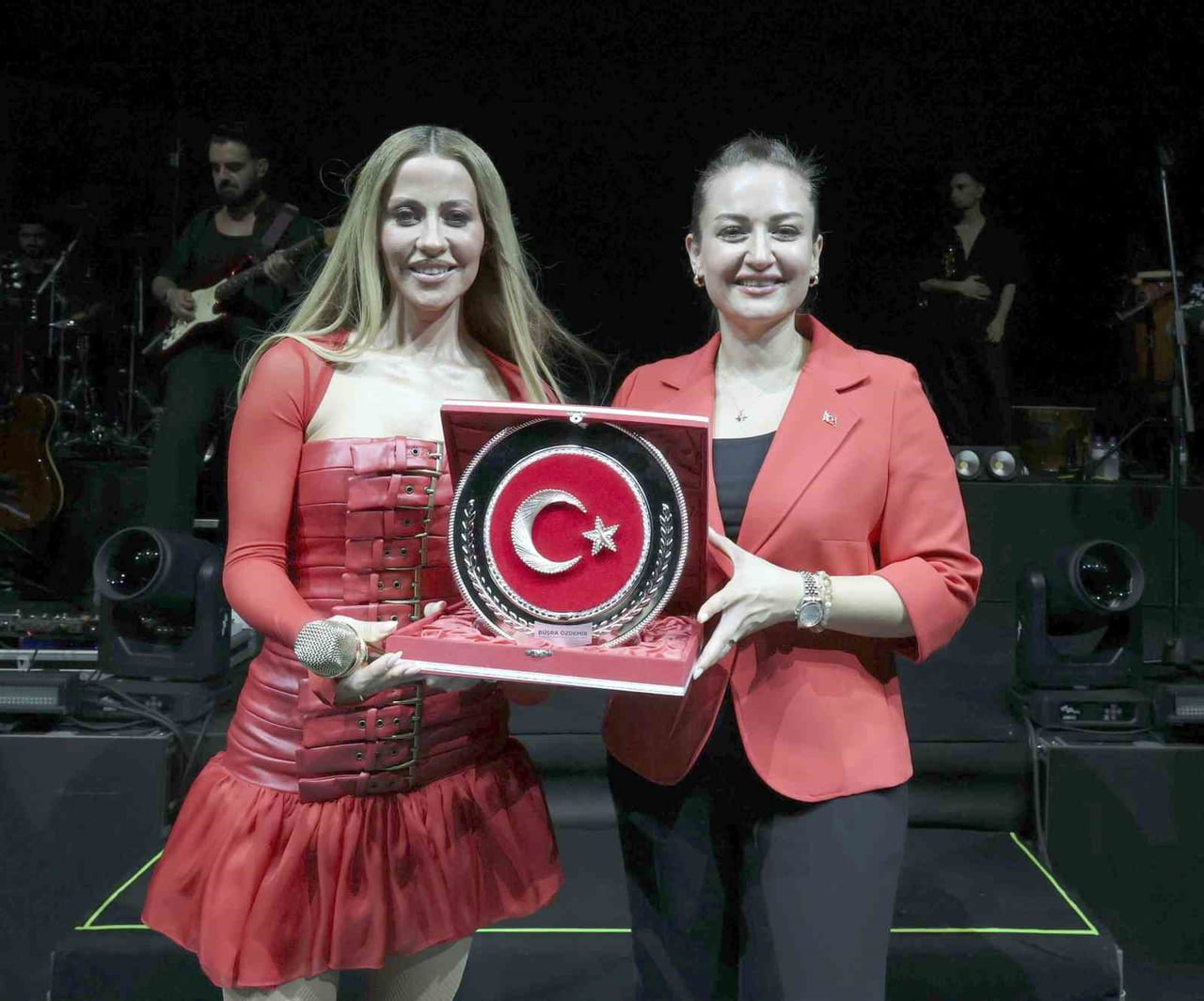 DERYA ULUĞ İLE ANTALYA BÜYÜKŞEHİR BELEDİYE BAŞKAN VEKİLİ BÜŞRA ÖZDEMİR