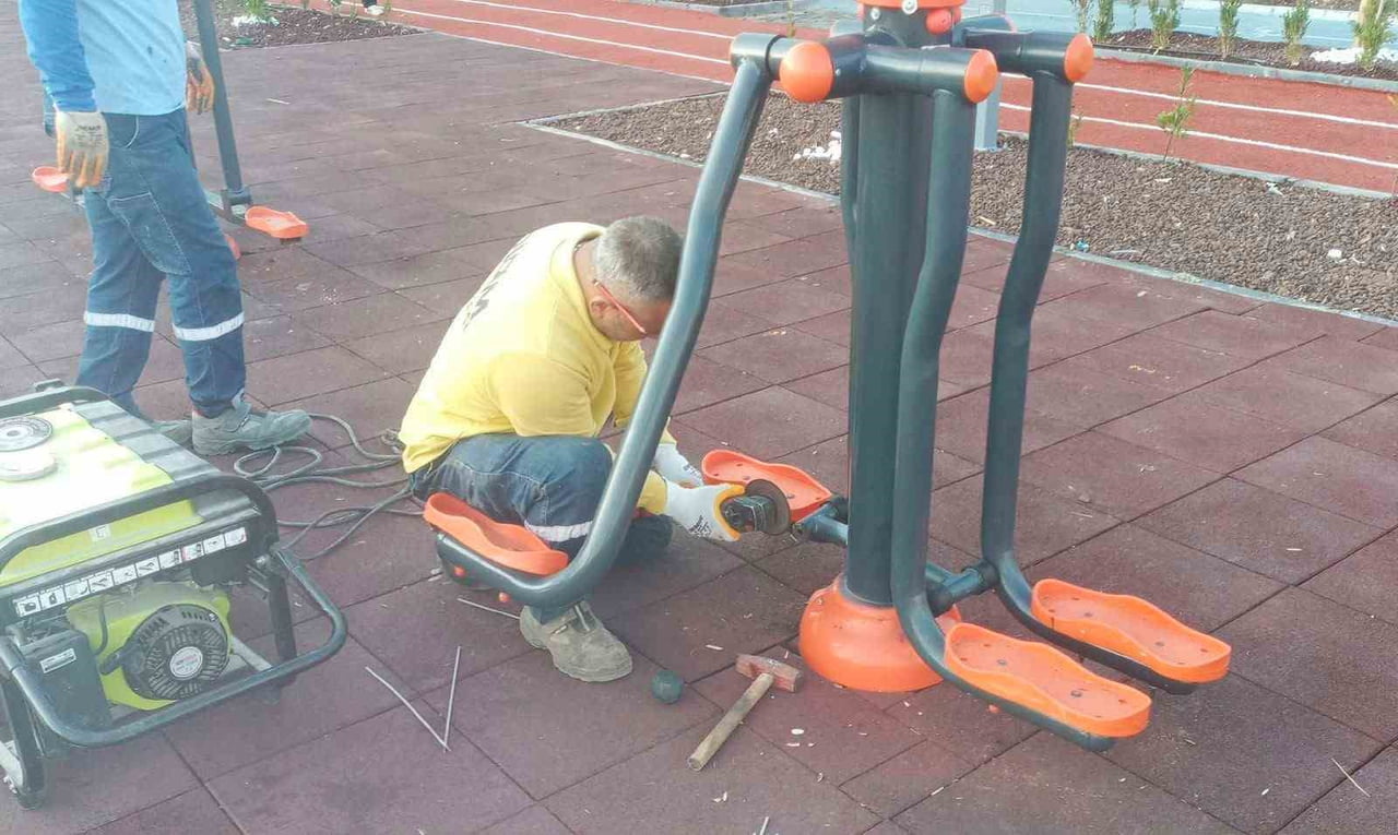 DİDİM BELEDİYESİ, KENT GENELİNDE GÜNLÜK YAŞAMIN BİR PARÇASI OLAN PARK VE SPOR ALANLARININ DAHA...