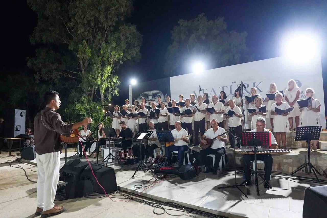 DİDİM BELEDİYESİ TÜRK HALK MÜZİĞİ KOROSU TARAFINDAN DÜZENLENEN "YÜREĞİMİZDEKİ EZGİLER" KONSERİ...
