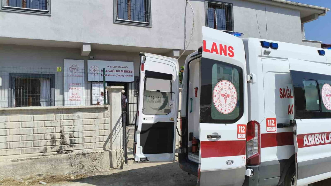 DİYARBAKIR'IN ÇÜNGÜŞ İLÇESİNDE YEMEĞİ OCAĞA KOYAN KADIN, ELEKTRİK ÇARPMASI SONUCU HAYATINI...