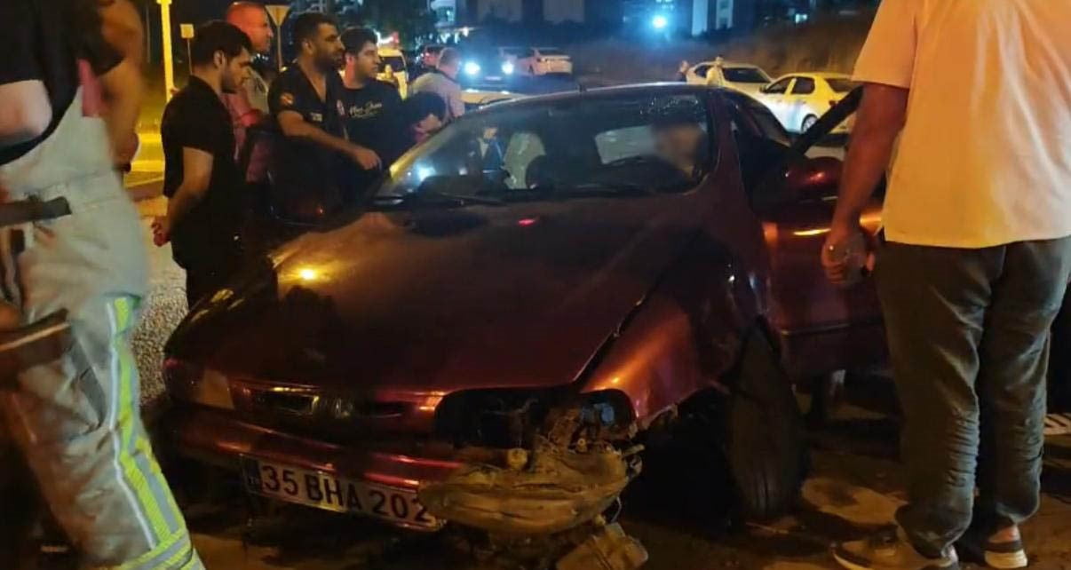 DİYARBAKIR'IN MERKEZ KAYAPINAR İLÇESİNDE MEYDANA GELEN TRAFİK KAZASI SONRASI BİR ŞAHIS HEM AĞZA...