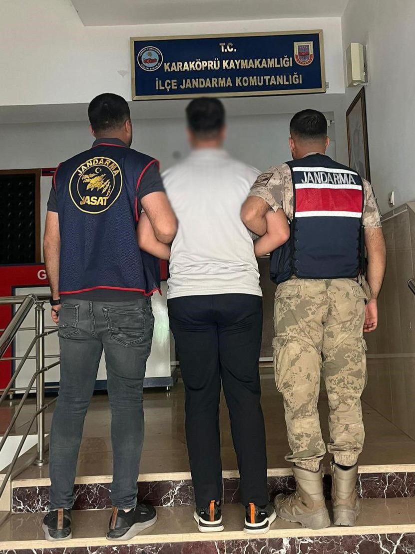 DOLANDIRICILIK SUÇUNDAN ARANAN ŞAHIS YAKALANDI