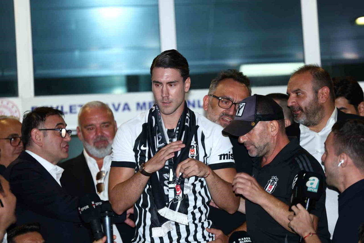 DUSAN VLAHOVİC