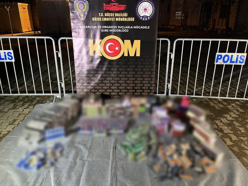 DÜZCE'DE POLİS VE JANDARMA EKİPLERİ, YAPILAN OPERASYONLARDA KAÇAKÇILARA GÖZ AÇTIRMIYOR. EKİPLER...
