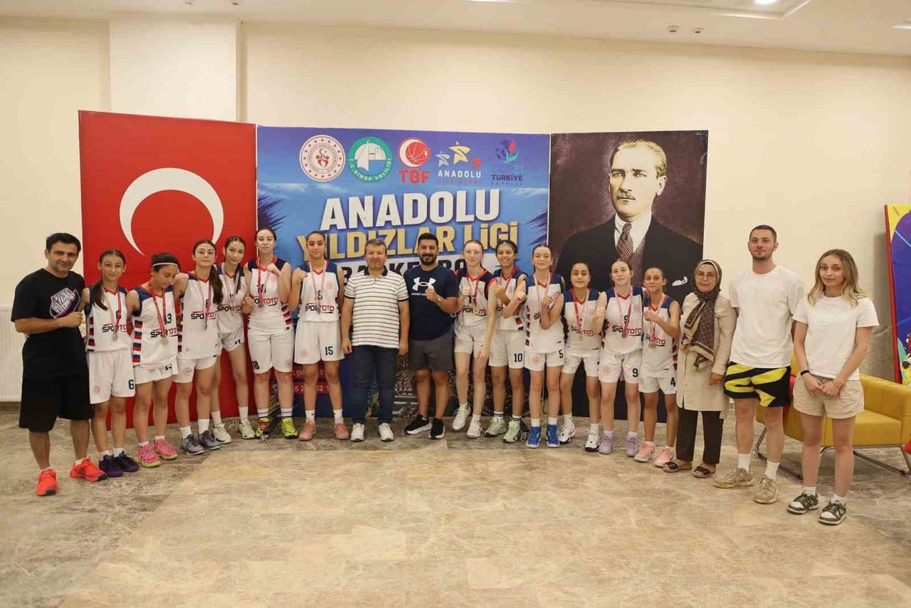 DÜZCE ANALİG KIZ BASKETBOL TAKIMI ANADOLU YILDIZLAR LİGİ (ANALİG) 2. ETAP 3. GRUP BASKETBOL...
