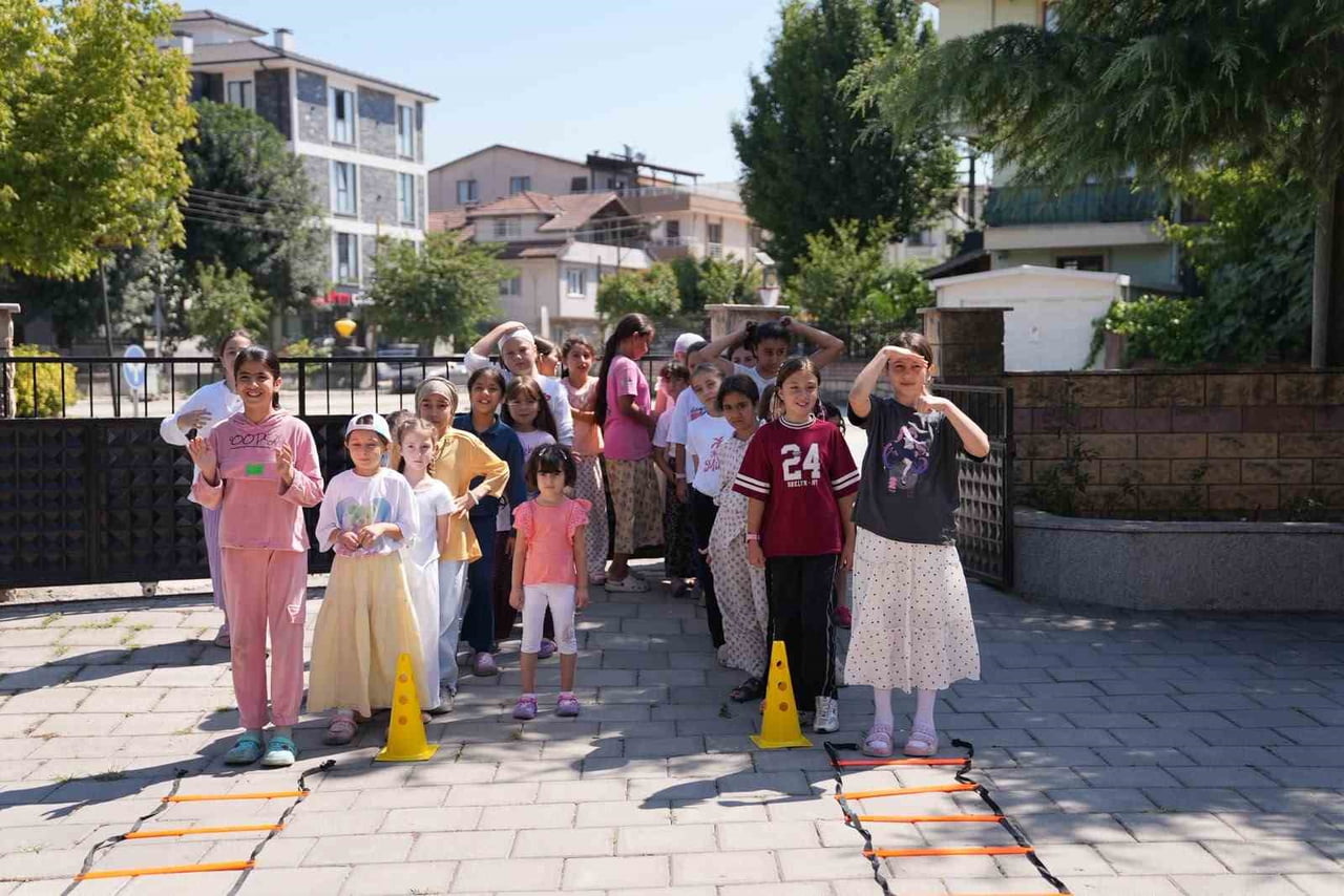 DÜZCE BELEDİYESİ GENÇLİK VE SPOR HİZMETLERİ MÜDÜRLÜĞÜ, DÖRDÜNCÜ HAFTASINA GİREN ‘HAREKET CAMİDE’...