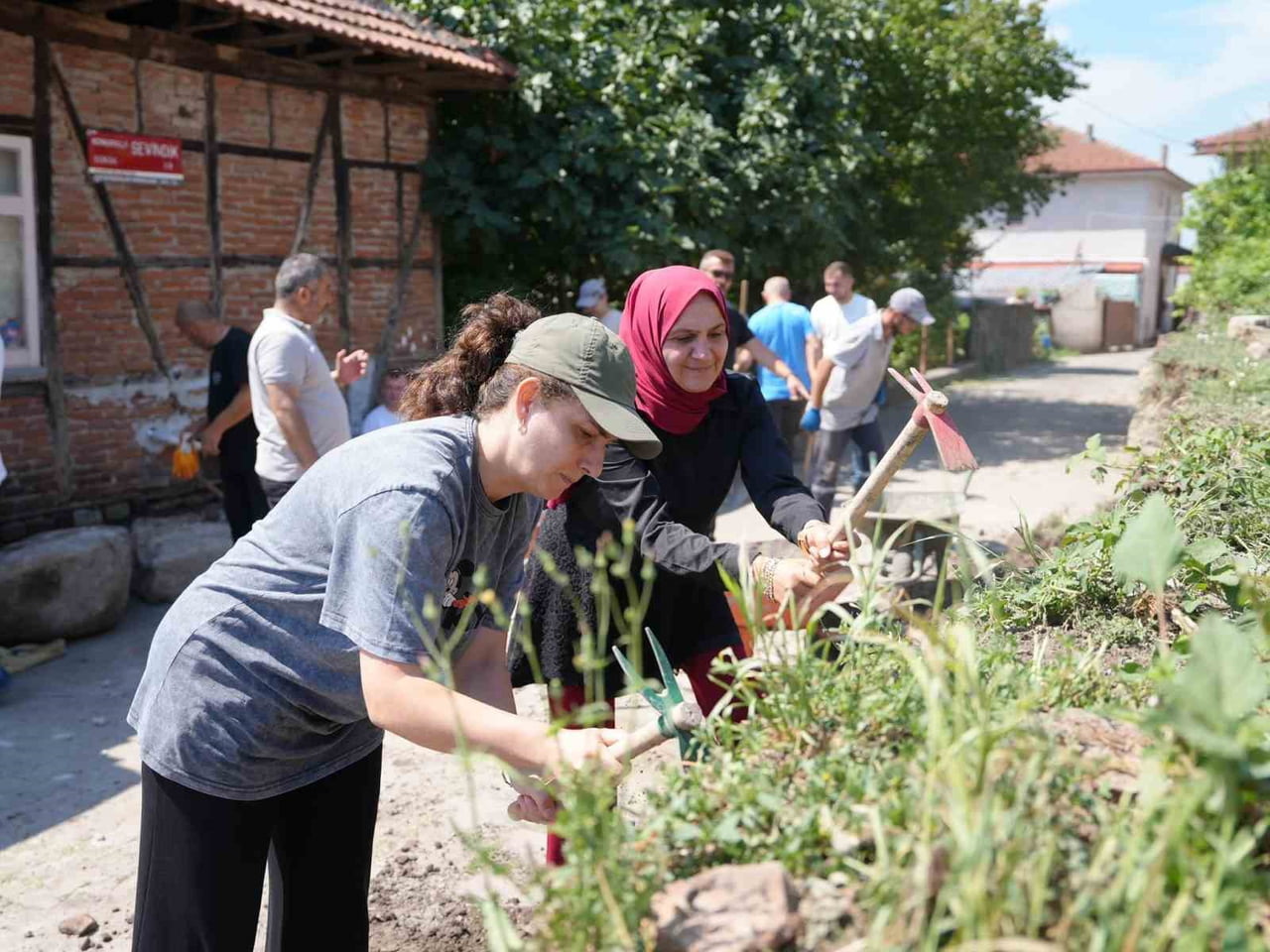 DÜZCE BELEDİYESİ’NİN PERSONEL VE LOJİSTİK DESTEĞİ İLE TAMAMLANMASI İÇİN GÜN SAYAN KONURALP ANTİK...