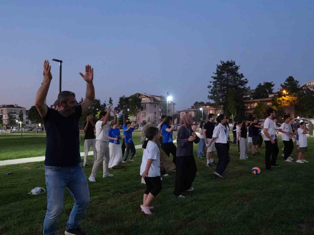 DÜZCE BELEDİYESİ TARAFINDAN KÜLTÜR MAHALLESİ'NDE BULUNAN MERKEZ PARK'TA DÜZENLENEN SPOR...