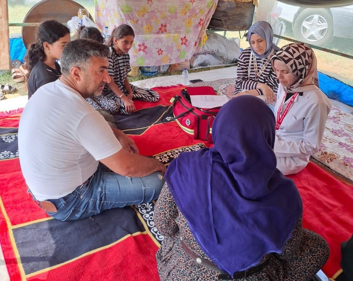DÜZCE İL SAĞLIK MÜDÜRLÜĞÜ KOORDİNASYONUNDA, TARIM SEKTÖRÜNDE ÇALIŞMAK ÜZERE KENTE GELEN MEVSİMLİK...