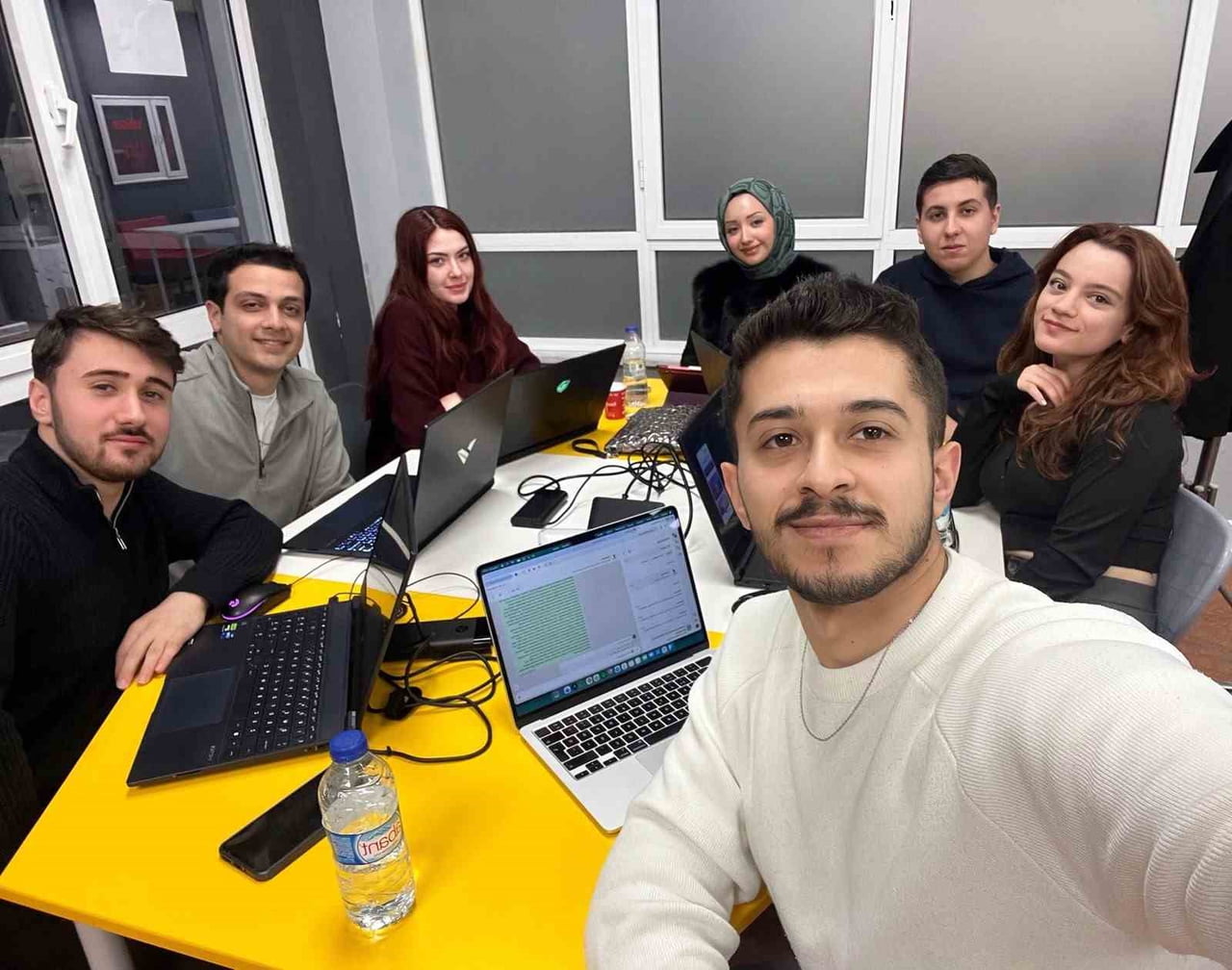 DÜZCE ÜNİVERSİTESİ ÖĞRENCİLERİ, TEKNOFEST 2026 TÜBİTAK 2242 ÜNİVERSİTE ÖĞRENCİLERİ ARAŞTIRMA PROJE...