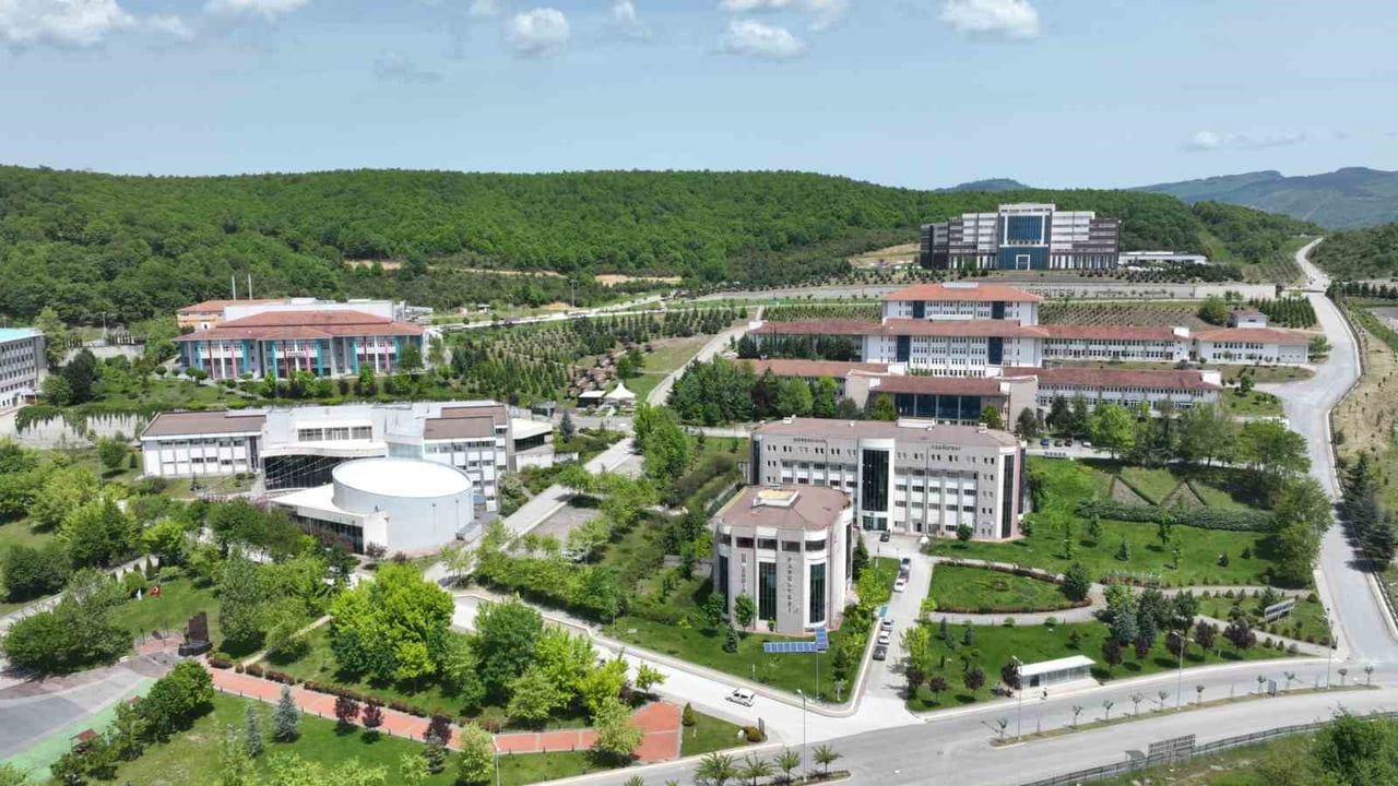 DÜZCE ÜNİVERSİTESİ, ÜNİVERSİTE ÖĞRENCİLERİ ARAŞTIRMA PROJELERİ DESTEKLEME PROGRAMINDA ELDE ETTİĞİ...