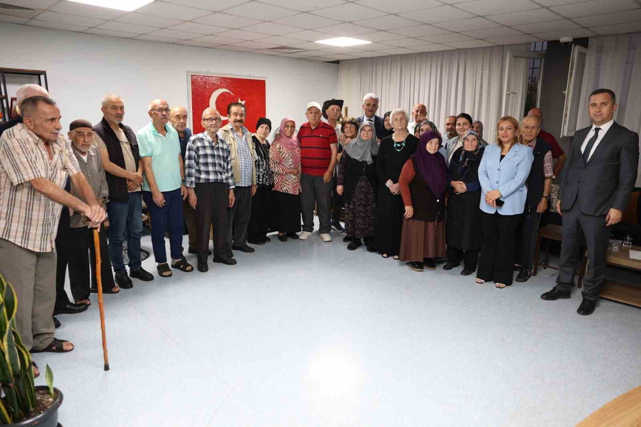 DÜZCE VALİSİ MEHMET MAKAS, NERİMAN ÇİLİNGİR HUZUREVİ'Nİ ZİYARET EDEREK AĞUSTOS AYINDA DOĞAN...