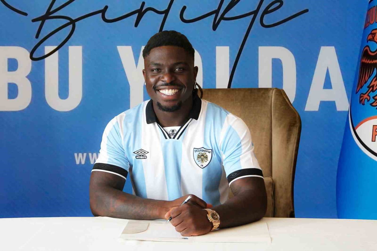EBOSELE, ERZURUMSPOR FK'NIN İLK İRLANDALISI OLDU