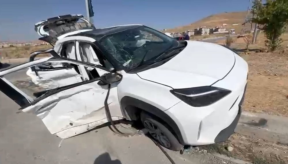 ELAZIĞ’DA TIR İLE OTOMOBİLİN ÇARPIŞMASI SONUCU MEYDANA GELEN TRAFİK KAZASINDA 4 KİŞİ...