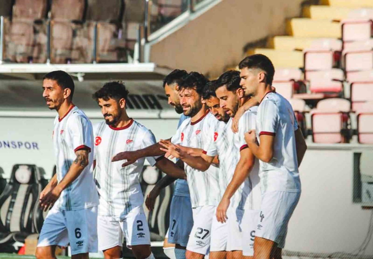 ELAZIĞSPOR SEZON AÇILIŞ MAÇINDA MALATYA YEŞİLYURTSPOR İLE KARŞILAŞACAK