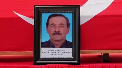 Emekli baş polis, memleketinde son yolculuğuna uğurlandı