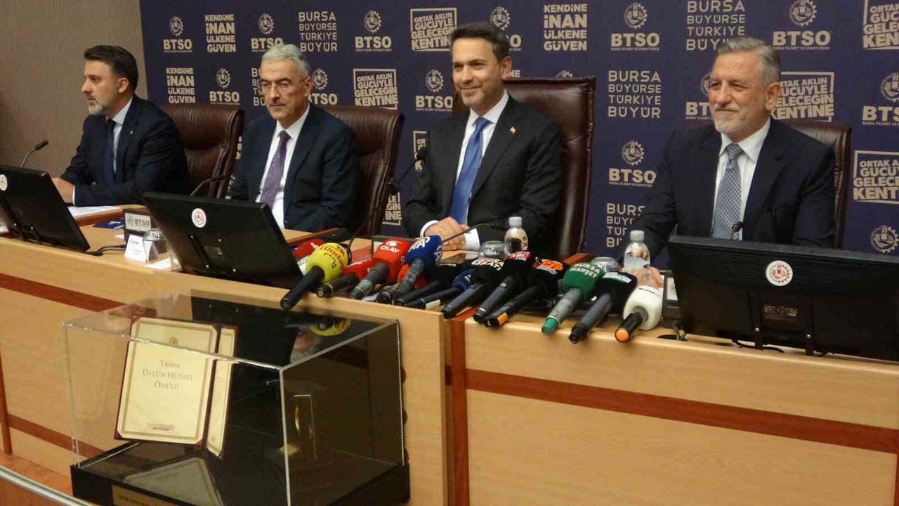 ENERJİ VE TABİİ KAYNAKLAR BAKANI ALPARSLAN BAYRAKTAR, BTSO MECLİS TOPLANTISI'NA KATILDI