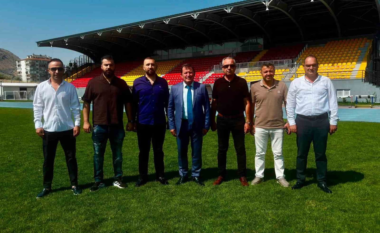 ERCİYES 38 FUTBOL SPOR KULÜBÜ BAŞKANI LATİF ERSOY VE BERABERİNDEKİ HEYET ZİYARETLERİNİ...