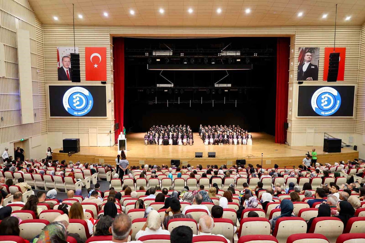 ERCİYES ÜNİVERSİTESİ (ERÜ) DİŞ HEKİMLİĞİ FAKÜLTESİ 2025-2026 EĞİTİM-ÖĞRETİM YILI 17. DÖNEM...