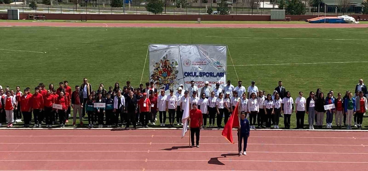 ERZİNCAN, 2025-2026 EĞİTİM ÖĞRETİM YILINDA OKUL SPORLARI FAALİYETLERİNDE OKUL VE ÖĞRENCİ KATILIM...