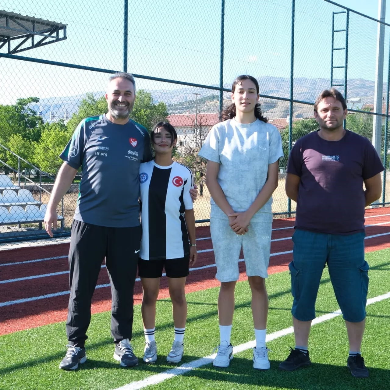 ERZİNCANLI 2 SPORCU U-17 KIZ MİLLİ TAKIMI KAMPINA DAVET EDİLDİ