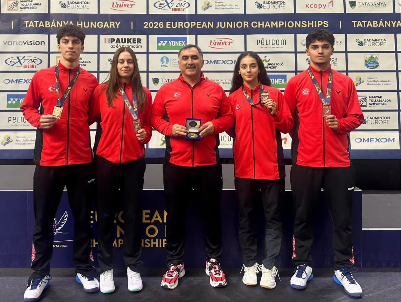 ERZİNCANLI MİLLİ SPORCULAR AVRUPA ÜÇÜNCÜSÜ OLAN TÜRKİYE’NİN GURURUNA ORTAK OLDU