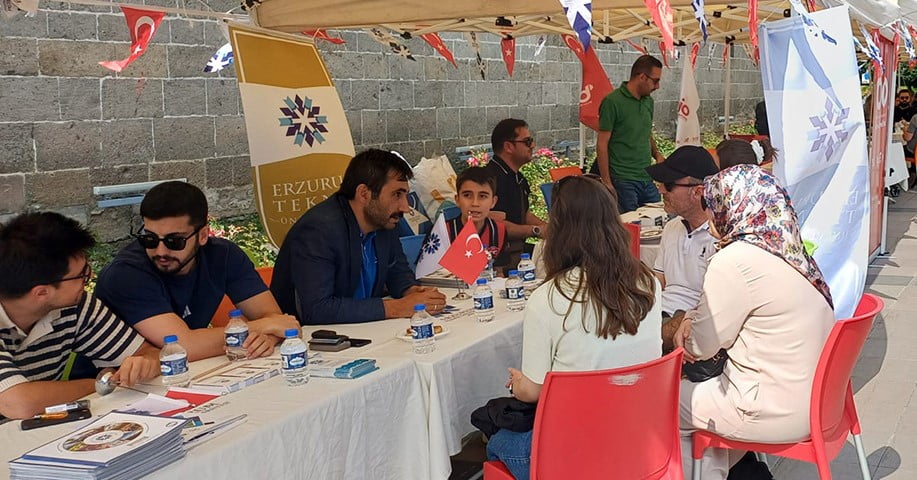 ERZURUM TEKNİK ÜNİVERSİTESİ (ETÜ), ÜNİVERSİTE TERCİH SÜRECİNDEKİ ADAY ÖĞRENCİLERE REHBERLİK ETMEK...