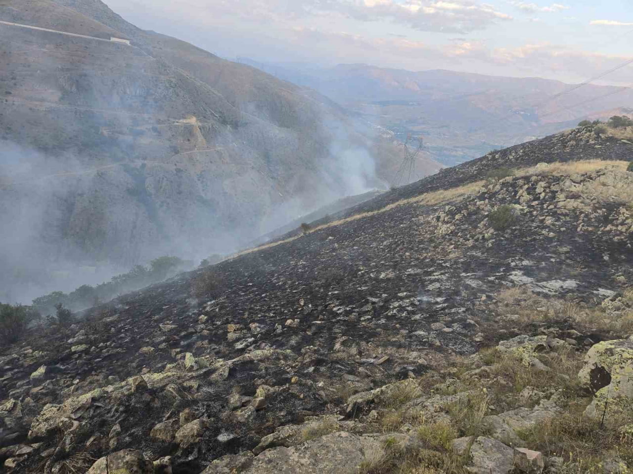 ERZURUM’UN İSPİR İLÇESİNDE ÇIKAN ORMAN YANGINI, YENİ NESİL TEKNOLOJİK ARAÇLAR VE BÖLGE HALKININ...