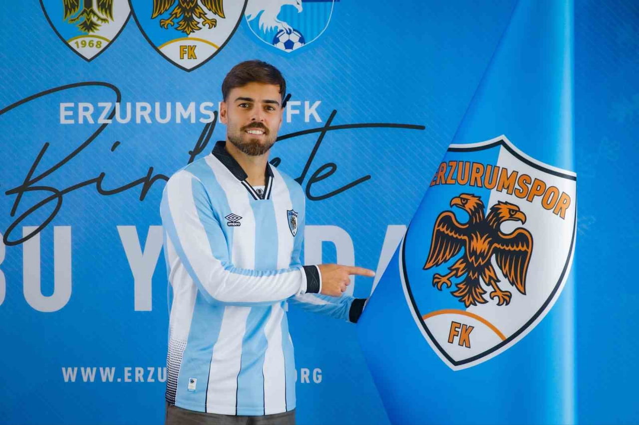 ERZURUMSPOR FK, PORTEKİZLİ ORTA SAHA OYUNCUSU MİGUEL CARDOSO İLE 2 YILLIK RESMÎ SÖZLEŞME...