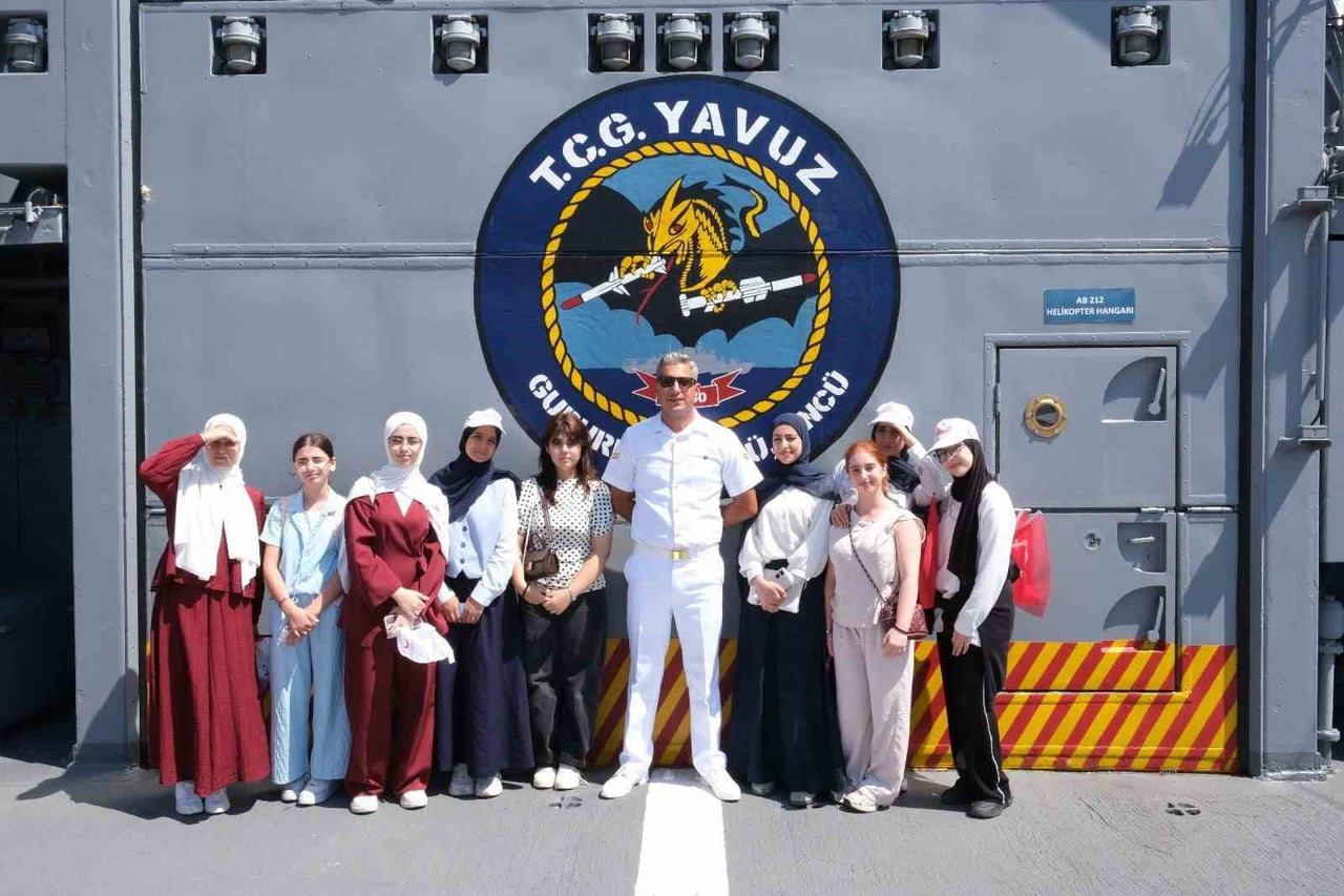 ESENYURT BELEDİYESİ, GENÇLERİ DÜNYANIN EN BÜYÜK HAVACILIK, UZAY VE TEKNOLOJİ FESTİVALİ TEKNOFEST...
