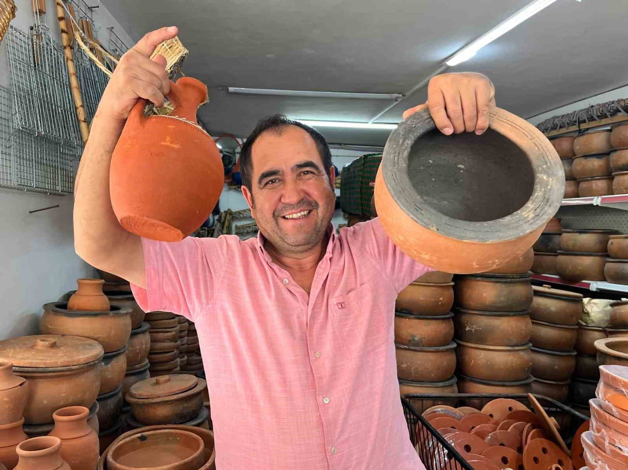 ESKİŞEHİR'DE 30 YILDIR AV VE BALIK MALZEMELERİ SATIŞI YAPAN ESNAF MİTAT GELİCİ