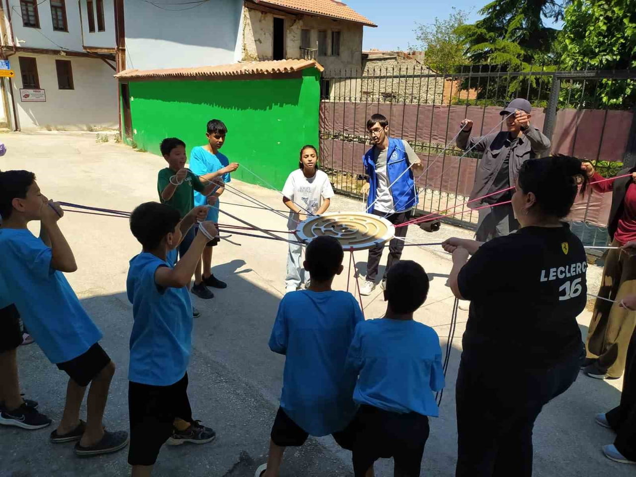 ESKİŞEHİR'DE HAYATA GEÇİRİLEN 'ÇOCUKLAR OYNASIN' PROJESİ KAPSAMINDA ÇOCUKLAR EĞLENCELİ VE VERİMLİ...