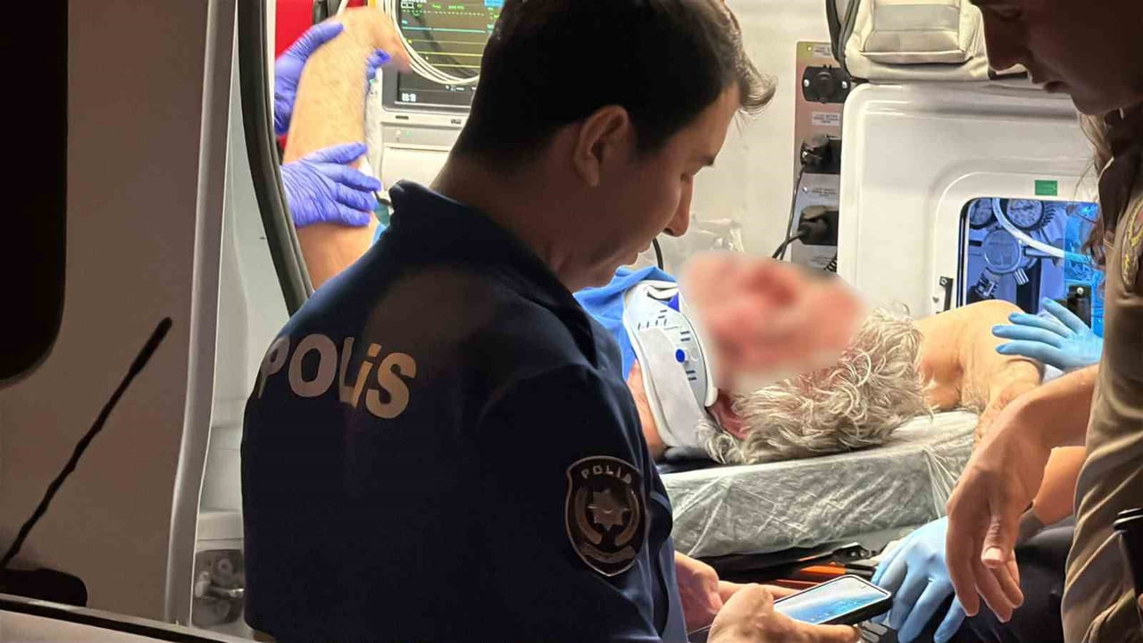 ESKİŞEHİR'DE KİMLİĞİ BELİRSİZ KİŞİ VEYA KİŞİLERCE DARP EDİLEREK YARALANAN YAŞLI ADAM, HASTANEYE...