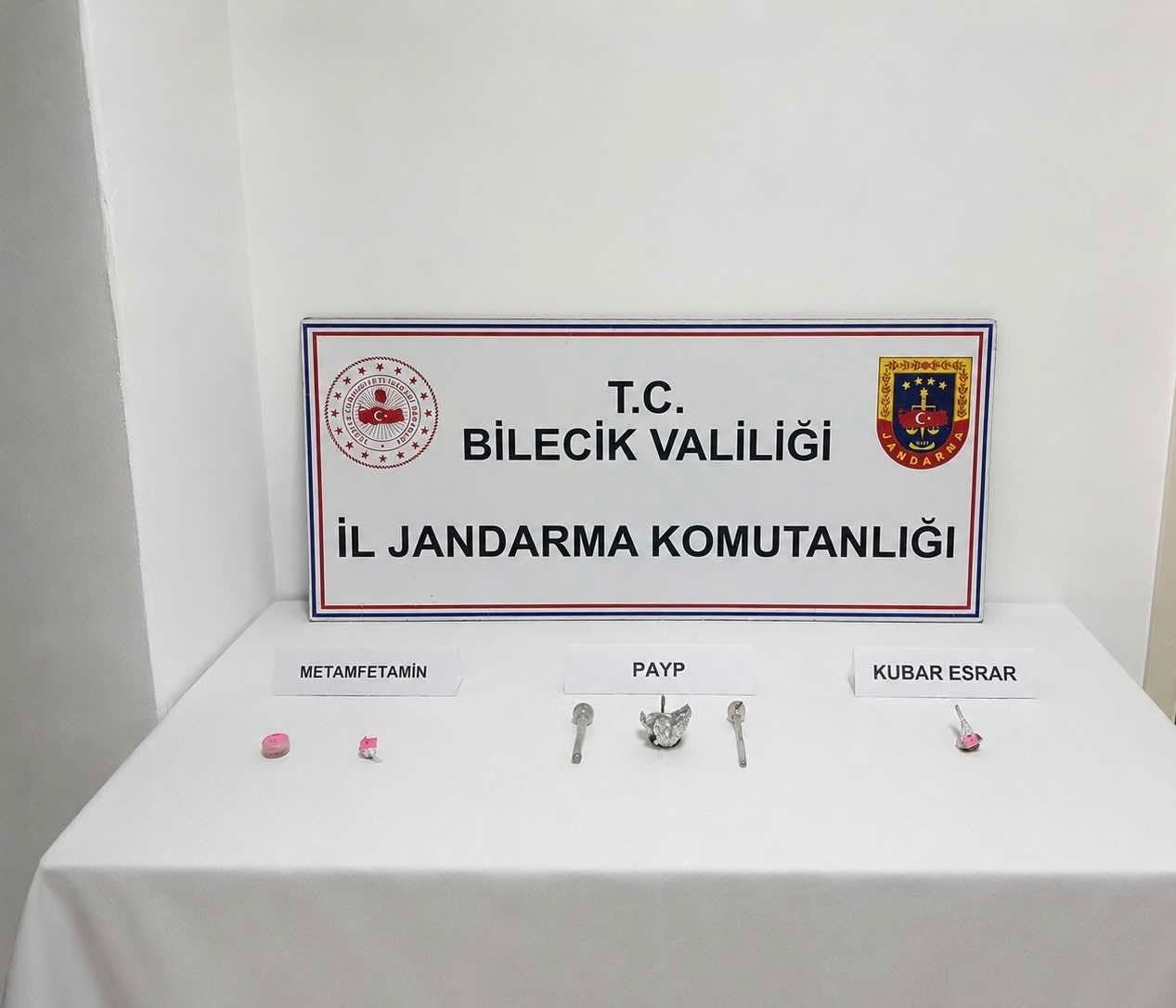 ESKİŞEHİR'DEN ALDIĞI UYUŞTURUCUYLA BİLECİK'E GELİRKEN YAKALANDI